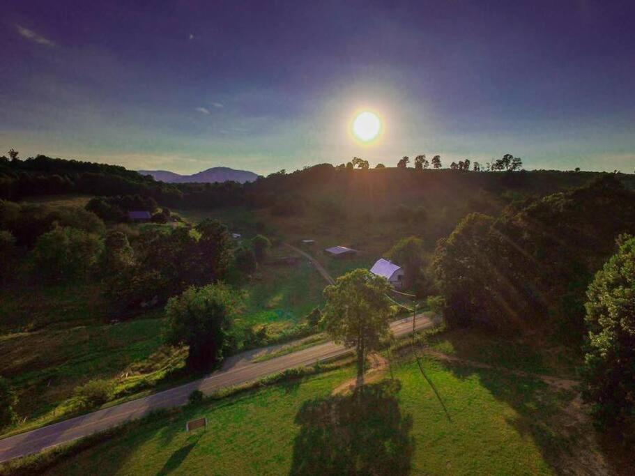 Villa Foxtail Orchards - The Fox Den Tazewell Exterior foto